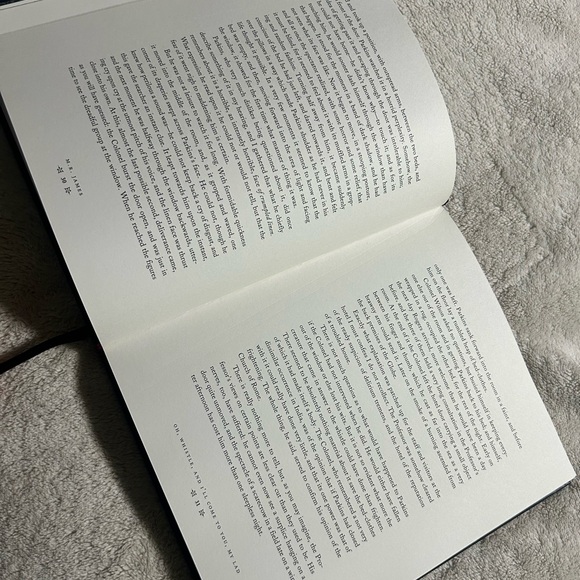 Ghostly tales book - Picture 5 of 6